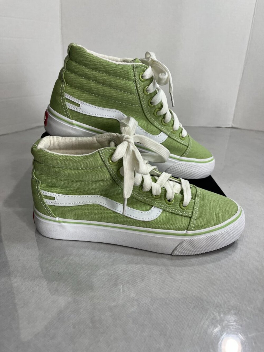 NEW YIBU Green White Canvas High Top Skate Sneakers EU 35 Streetwear - Picture 6 of 11